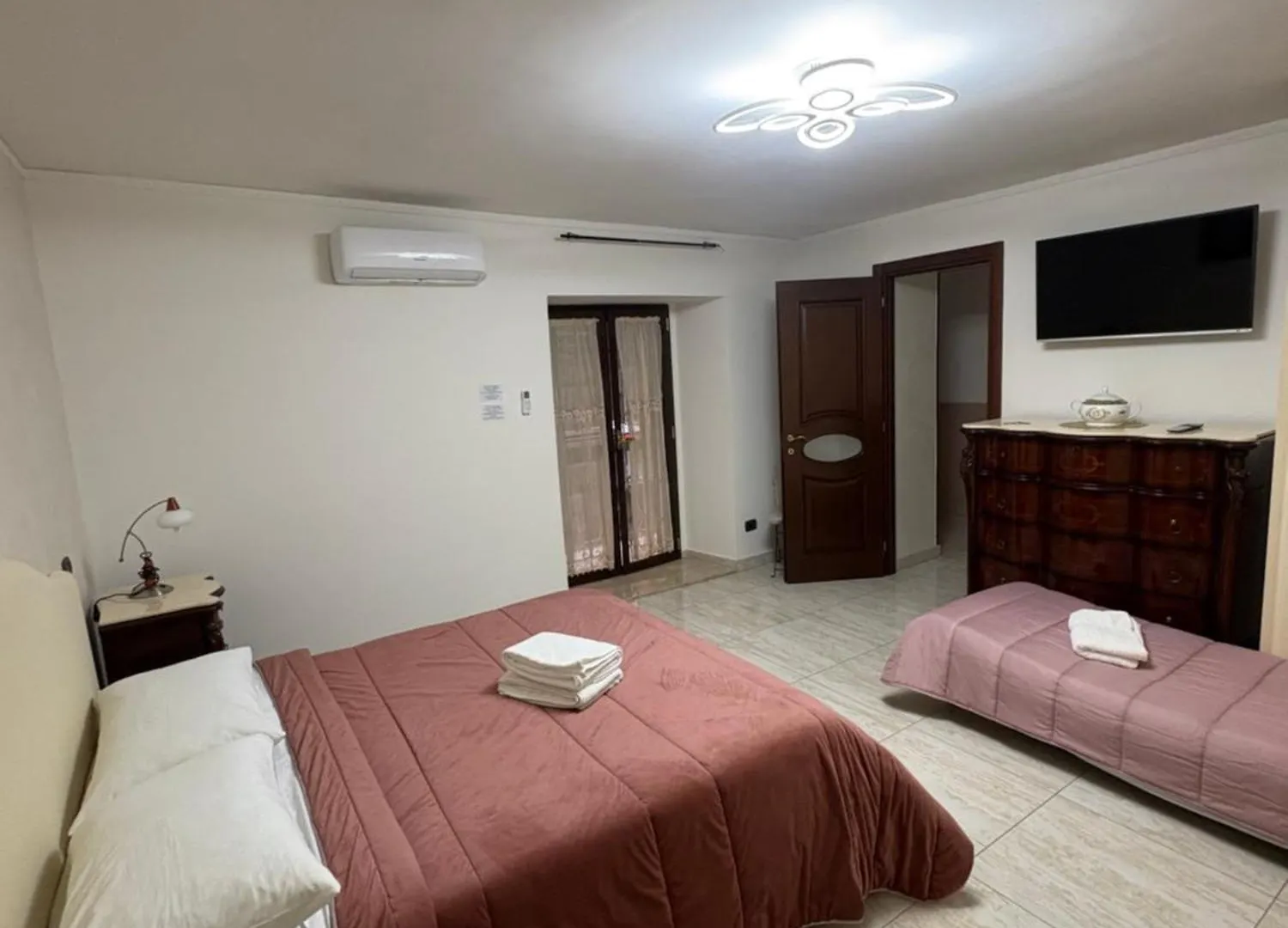 Esposito Holiday Homes Naples Italy
